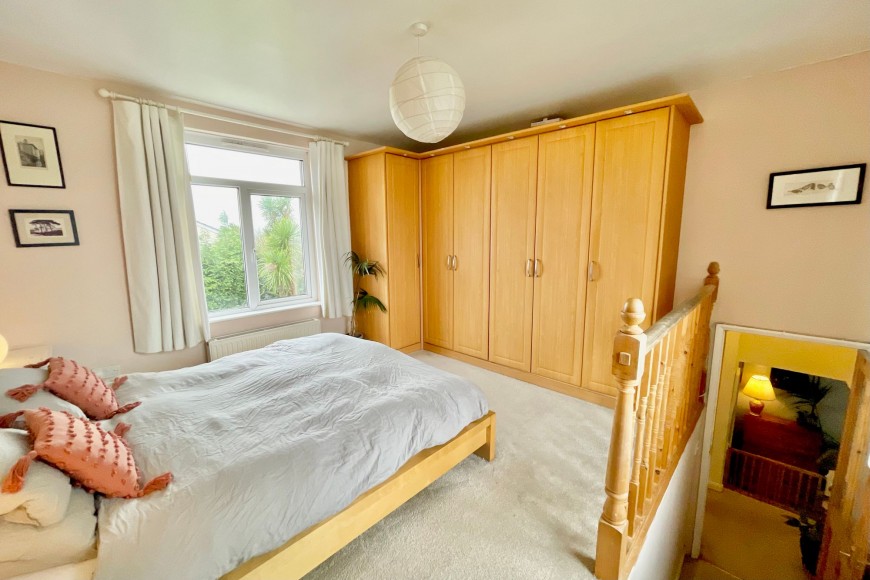 Longfield, Falmouth, TR11