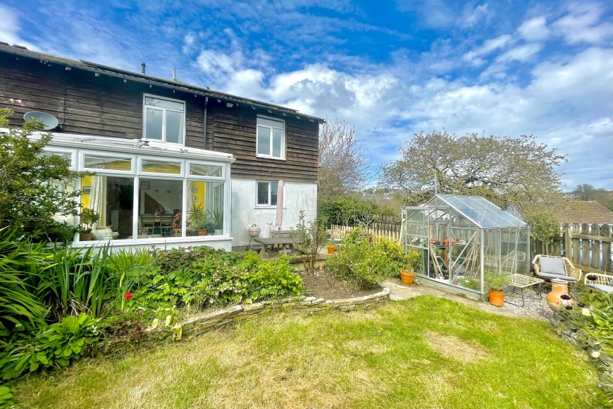Longfield, Falmouth, TR11