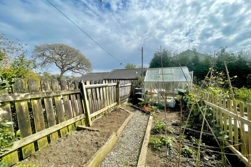 Longfield, Falmouth, TR11