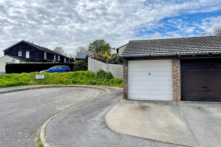 Longfield, Falmouth, TR11