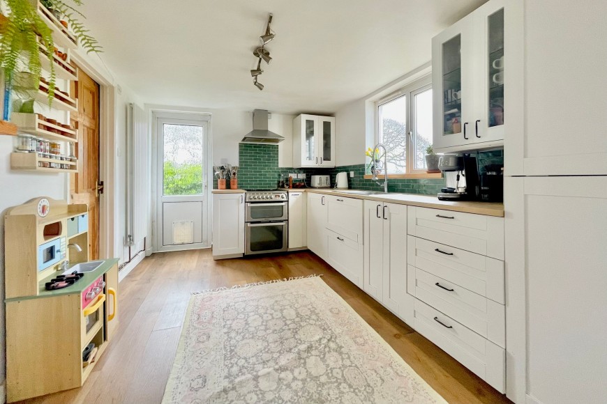 Longfield, Falmouth, TR11