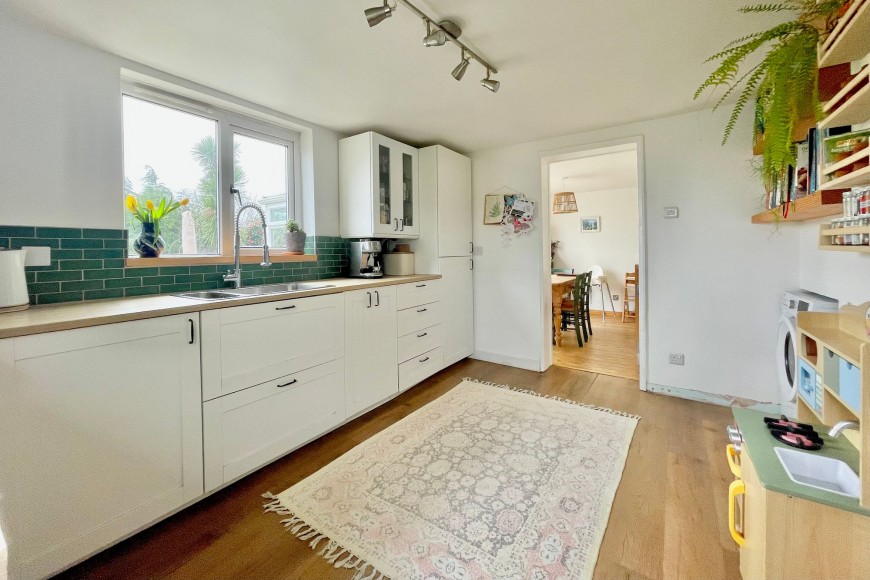 Longfield, Falmouth, TR11