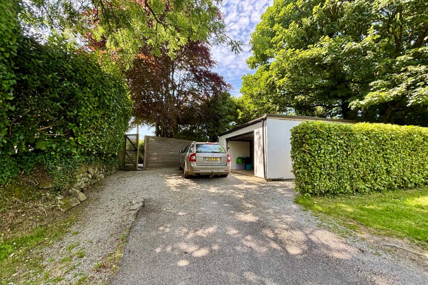Lane End, St. Gluvias, TR10