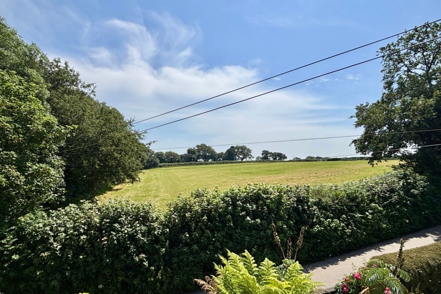 Lane End, St. Gluvias, TR10