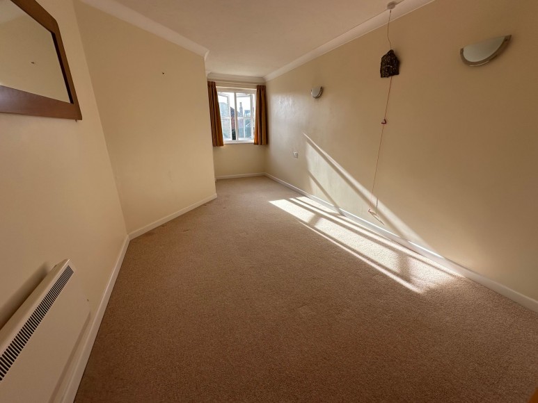 Cliff Road, Bay Court Cliff Road, TR11