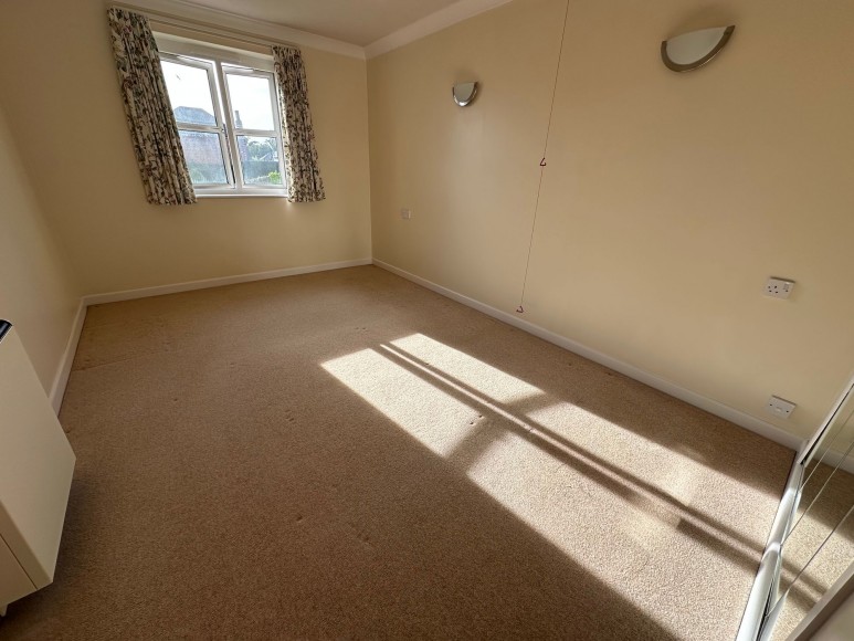 Cliff Road, Bay Court Cliff Road, TR11