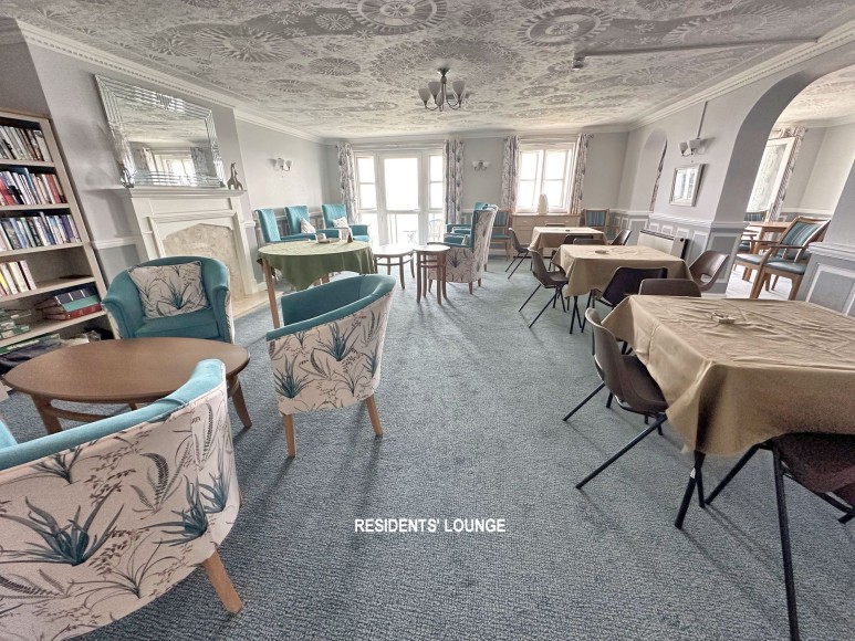 Cliff Road, Bay Court Cliff Road, TR11