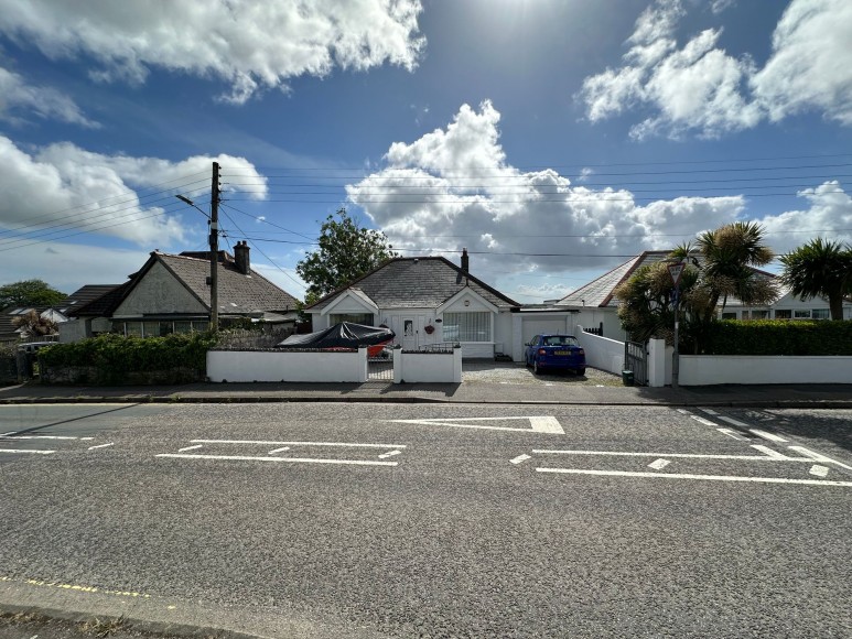 Treliever Road, Mabe Burnthouse, TR10