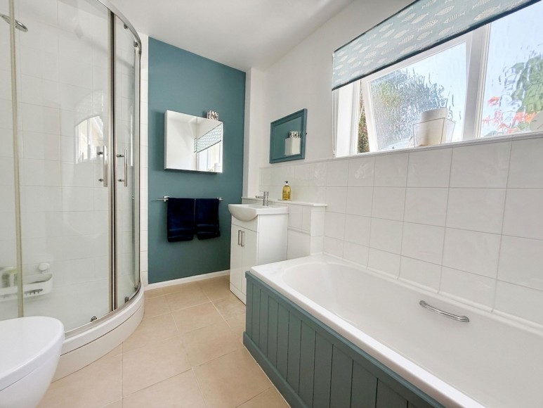 Tredova Crescent, Falmouth, TR11