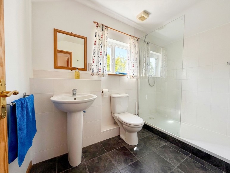 Tredova Crescent, Falmouth, TR11