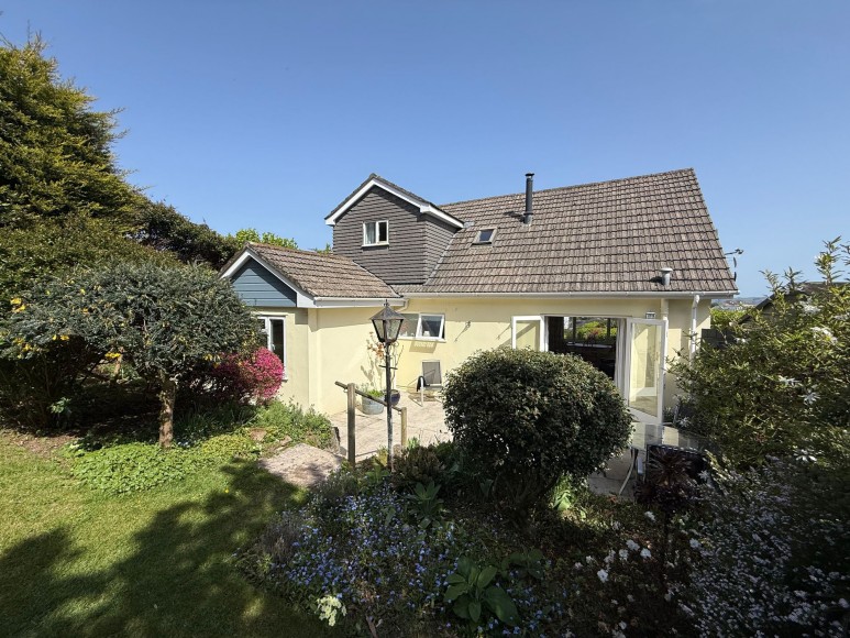 Tredova Crescent, Falmouth, TR11