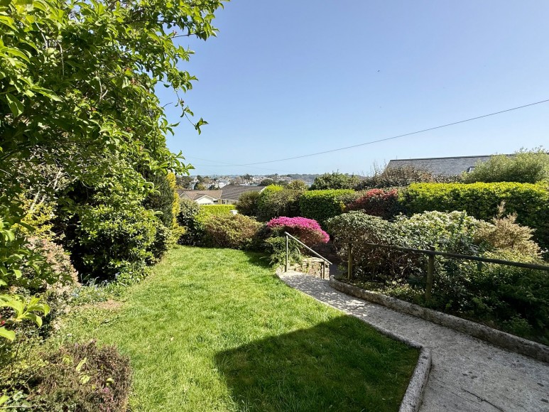 Tredova Crescent, Falmouth, TR11