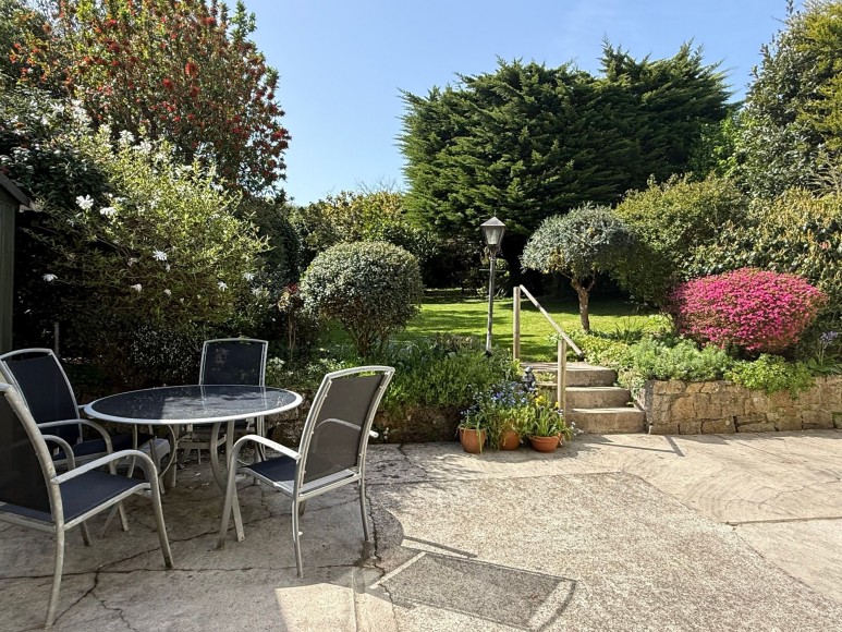 Tredova Crescent, Falmouth, TR11