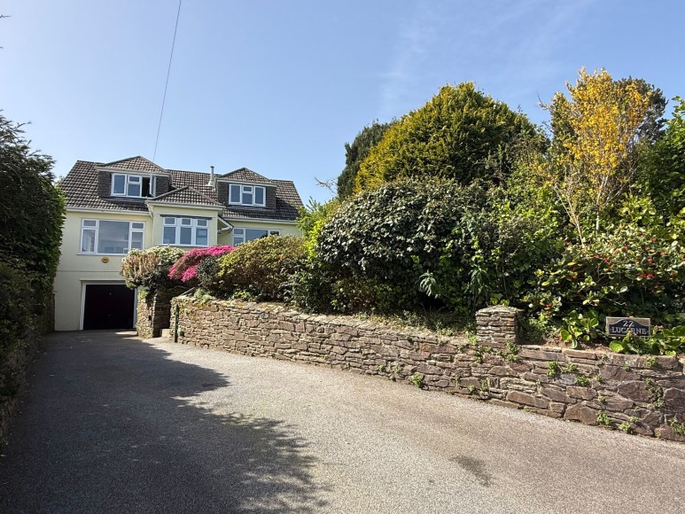 Tredova Crescent, Falmouth, TR11