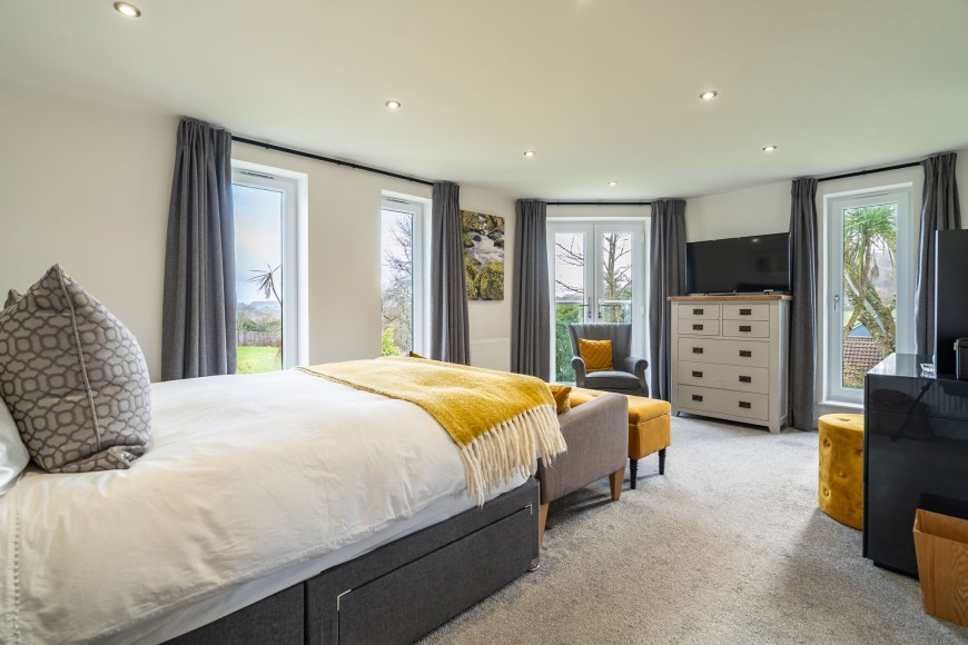 Polsethow, Penryn, TR10