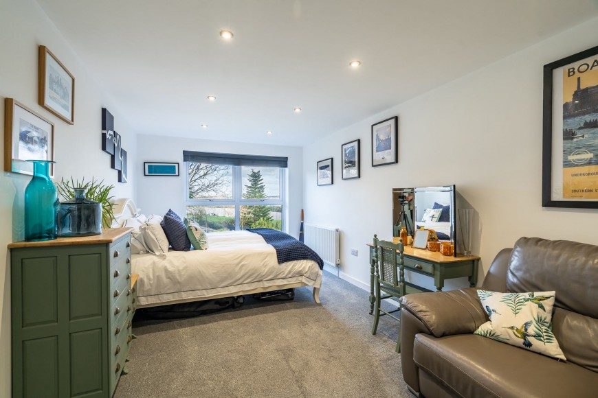 Polsethow, Penryn, TR10