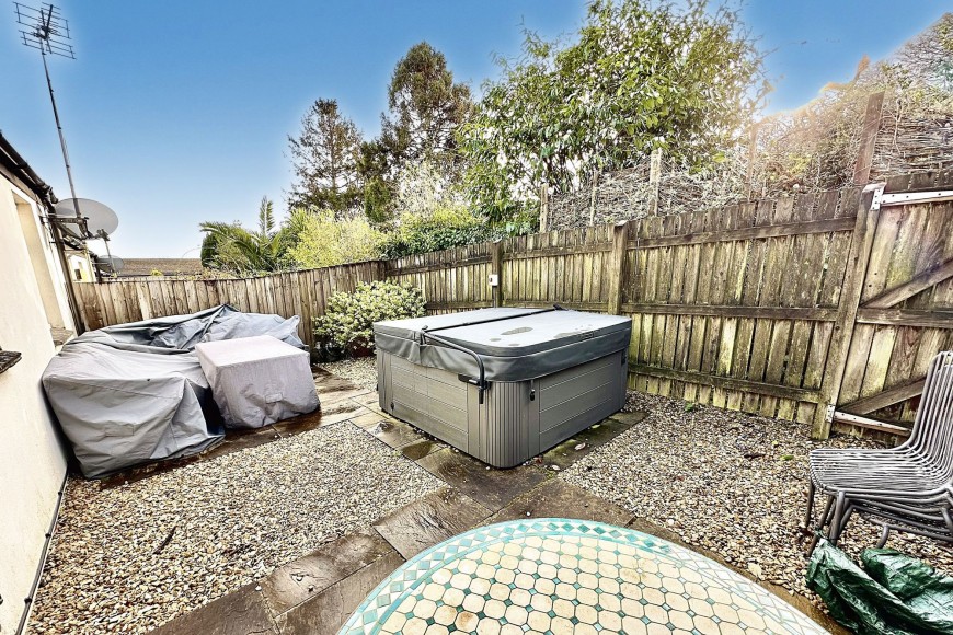 Calver Close, Penryn, TR10