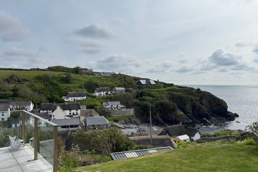 Cadgwith, Ruan Minor, TR12