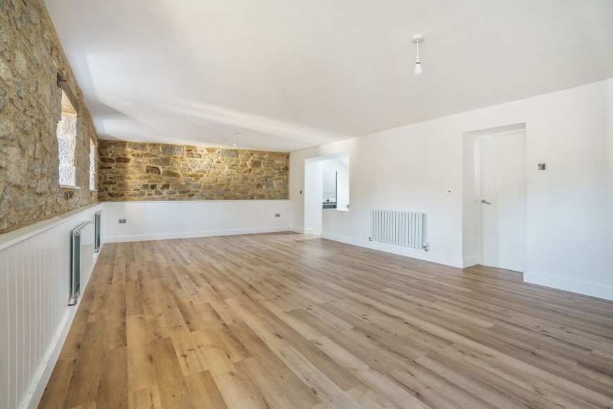 Lower Treluswell, Penryn, TR10