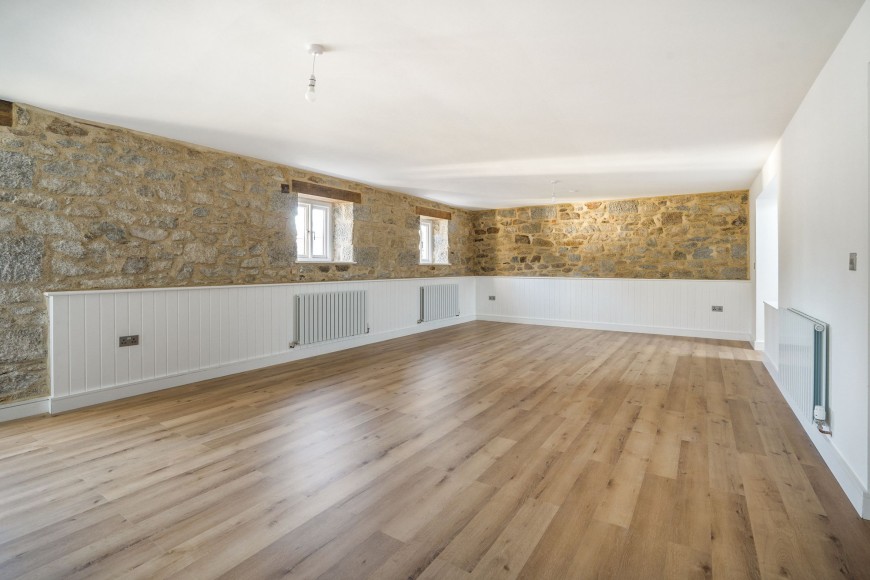 Lower Treluswell, Penryn, TR10