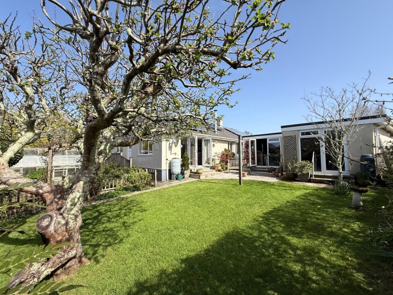 Salt Box Close, Mylor Bridge, TR11