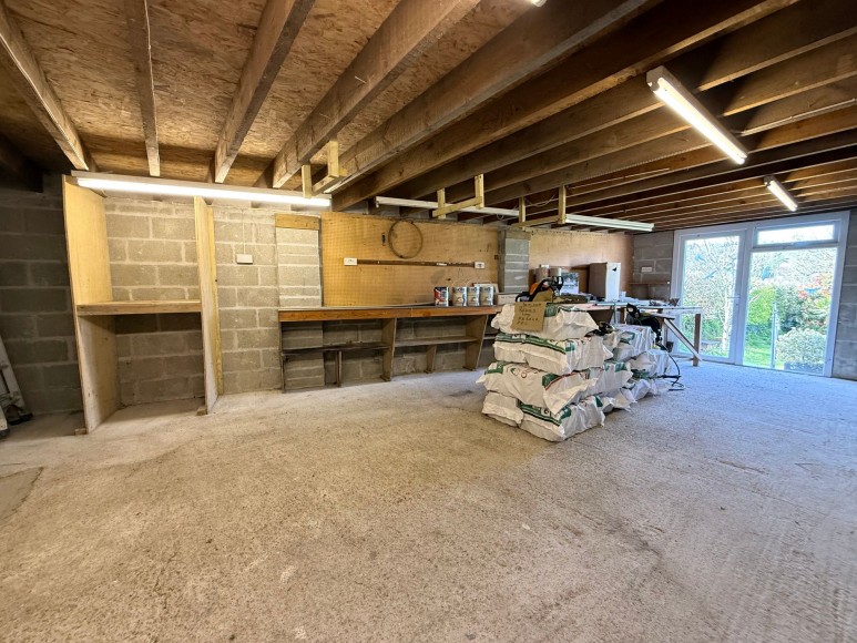 Salt Box Close, Mylor Bridge, TR11