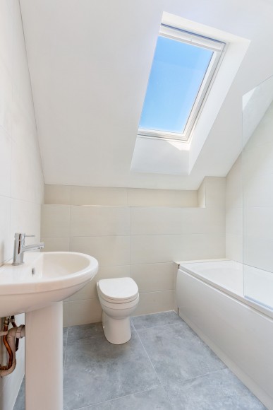 3 Rosehill Place, 66 Melvill Road, TR11