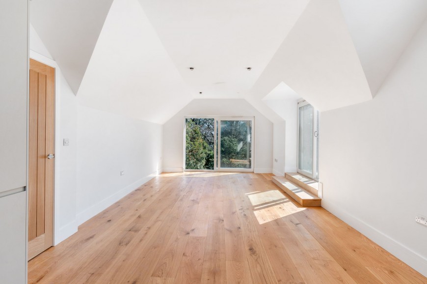 3 Rosehill Place, 66 Melvill Road, TR11