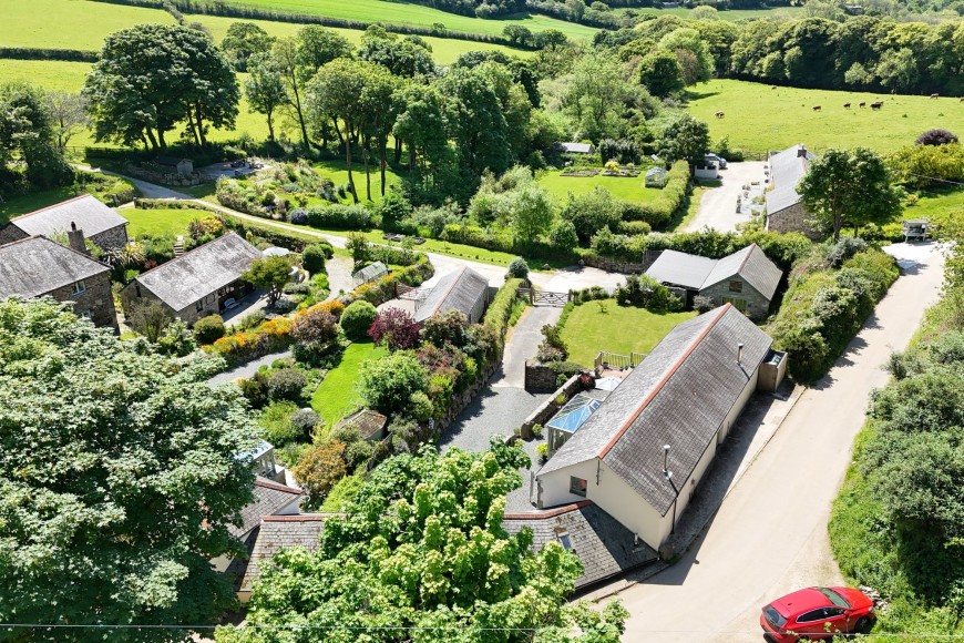 Mawnan Smith, Lower Tregarne, TR11