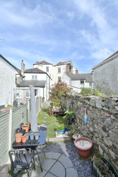 Higher Market Street, Penryn, TR10