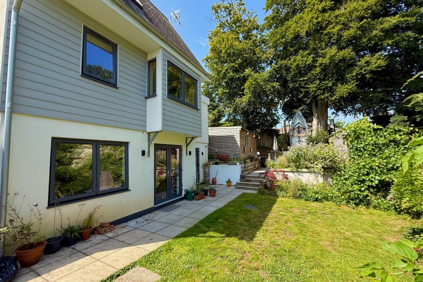 Penmere Drive, Falmouth, TR11