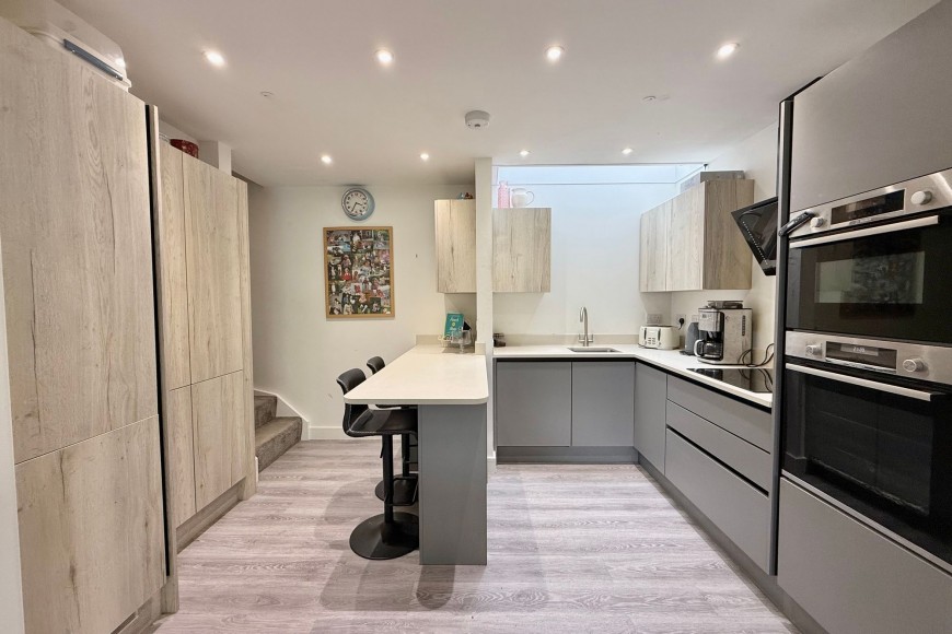 Penmere Drive, Falmouth, TR11