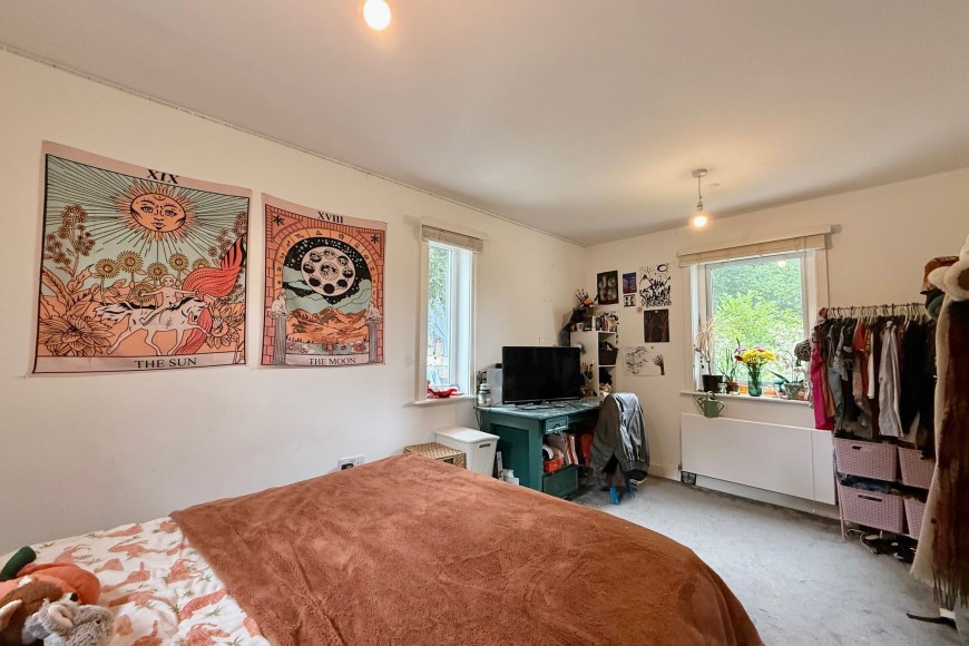 Penmere Drive, Falmouth, TR11