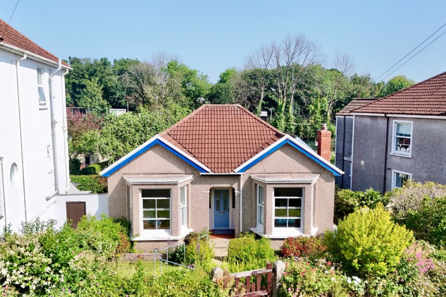 Avenue Road, Falmouth, TR11