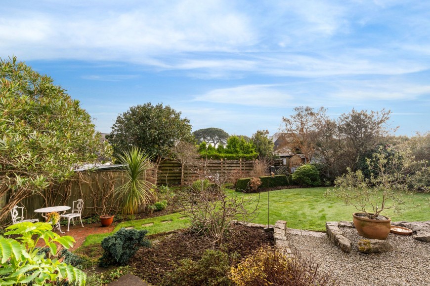 Tredova Crescent, Falmouth, TR11