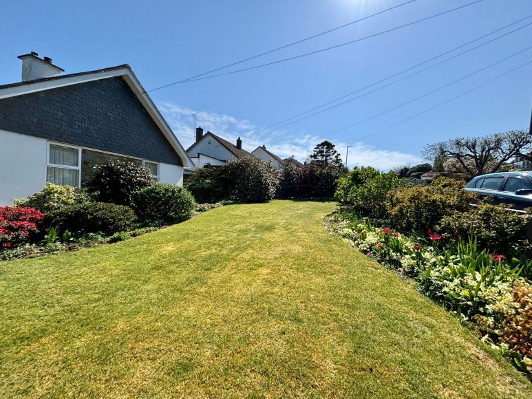Tredova Crescent, Falmouth, TR11