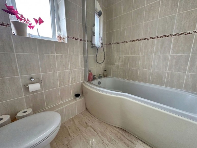 Polmennor Road, Falmouth, TR11