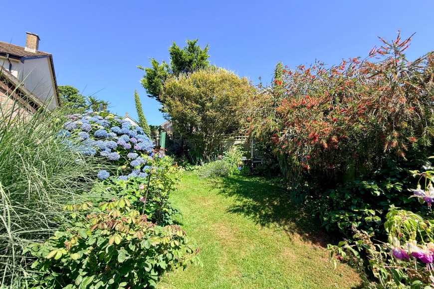 Polmennor Road, Falmouth, TR11