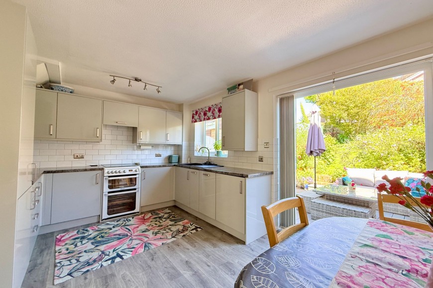 Polmennor Road, Falmouth, TR11