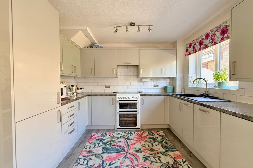 Polmennor Road, Falmouth, TR11