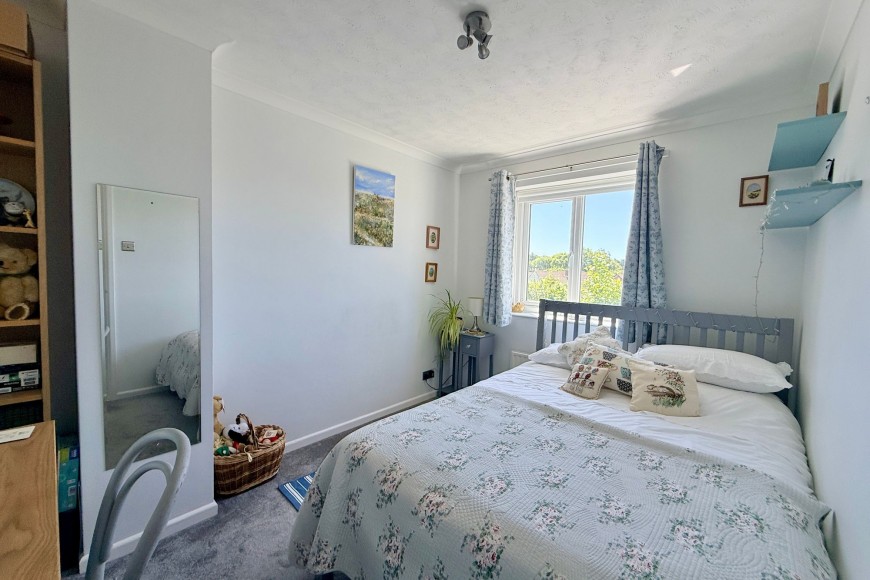 Polmennor Road, Falmouth, TR11