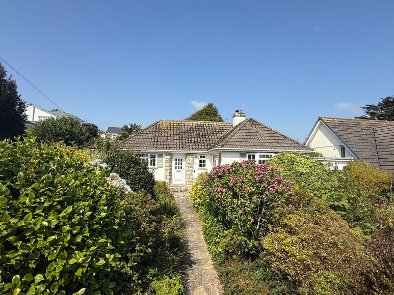 Tredova Crescent, Falmouth, TR11