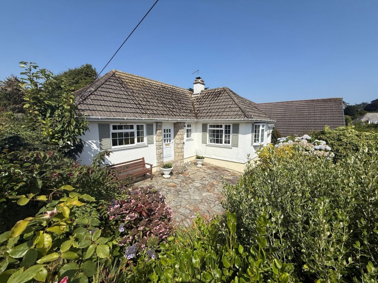 Tredova Crescent, Falmouth, TR11