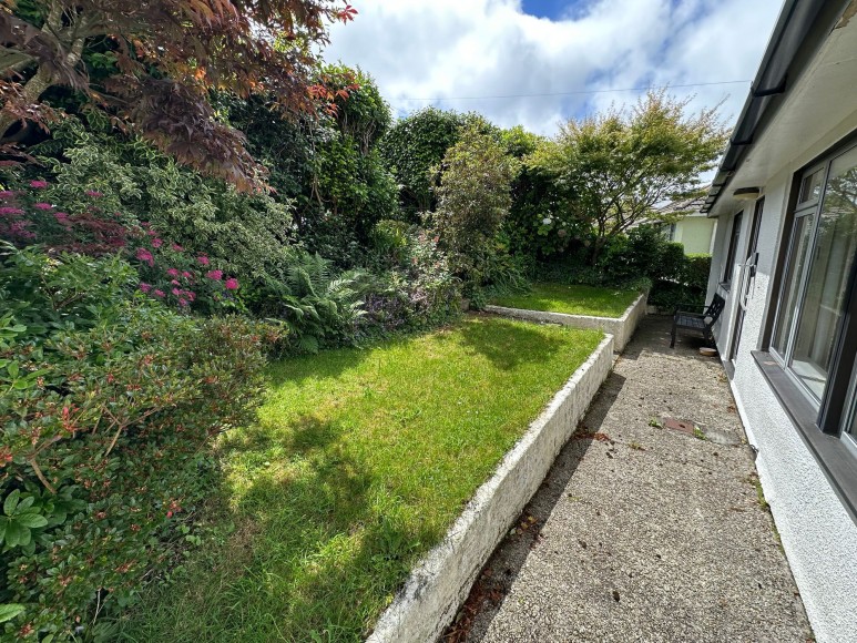 Penvale Crescent, Penryn, TR10