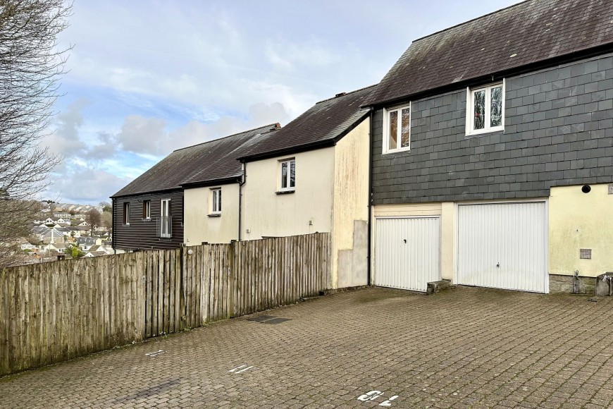 Calver Close, Penryn, TR10