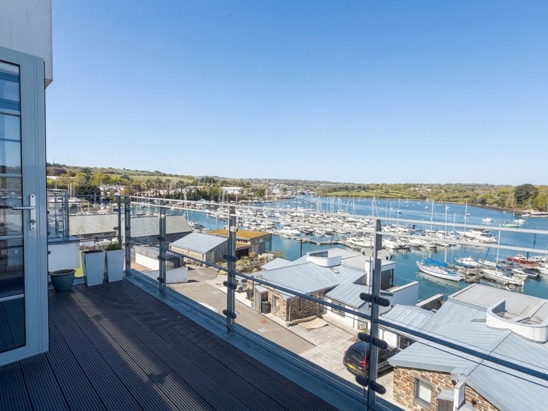 North Parade, Falmouth, TR11