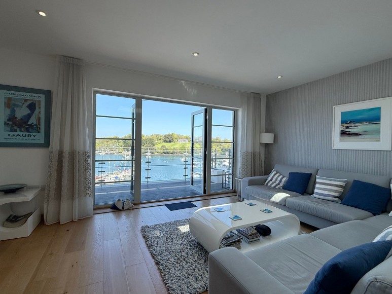North Parade, Falmouth, TR11
