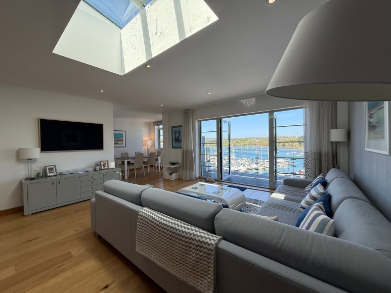 North Parade, Falmouth, TR11