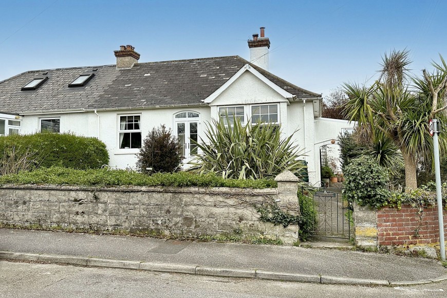 Kings Avenue, Falmouth, TR11