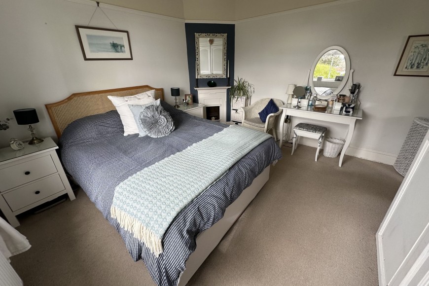 Kings Avenue, Falmouth, TR11